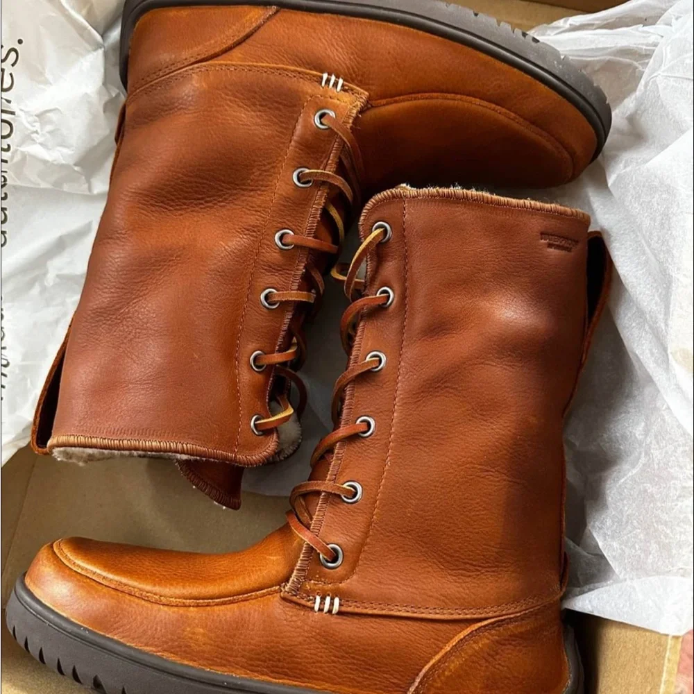 Manitobah mukluk leather boots - Picture 2 of 2
